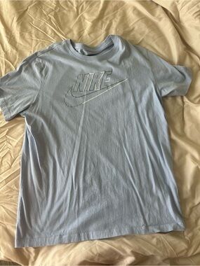 Nike Men’s Pale Blue Logo Short Sleeve Tee
